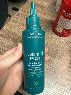AVEDA Botanical Repair Bond-Building Flash Treatment - Teal Bottle